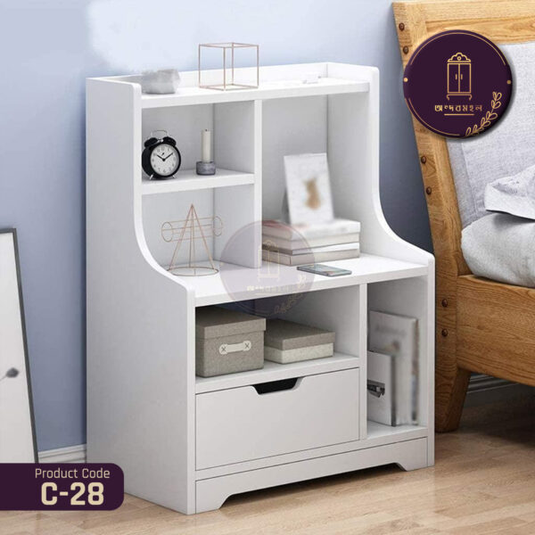 Side table - Sthapona